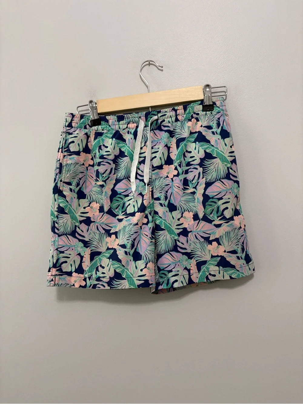 Chubbies Youth Navy Tropical Leaf Night Fauna Swim Shorts